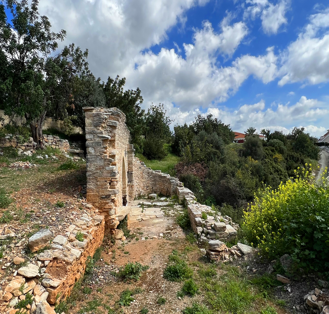 Εκκλησία Αρχαγγέλου Μιχαήλ (Ερείπια) στο Πραστειό Αυδήμου